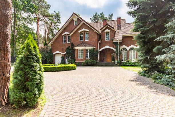 Best Driveway Paving Contractor  in Terre Haute, IN